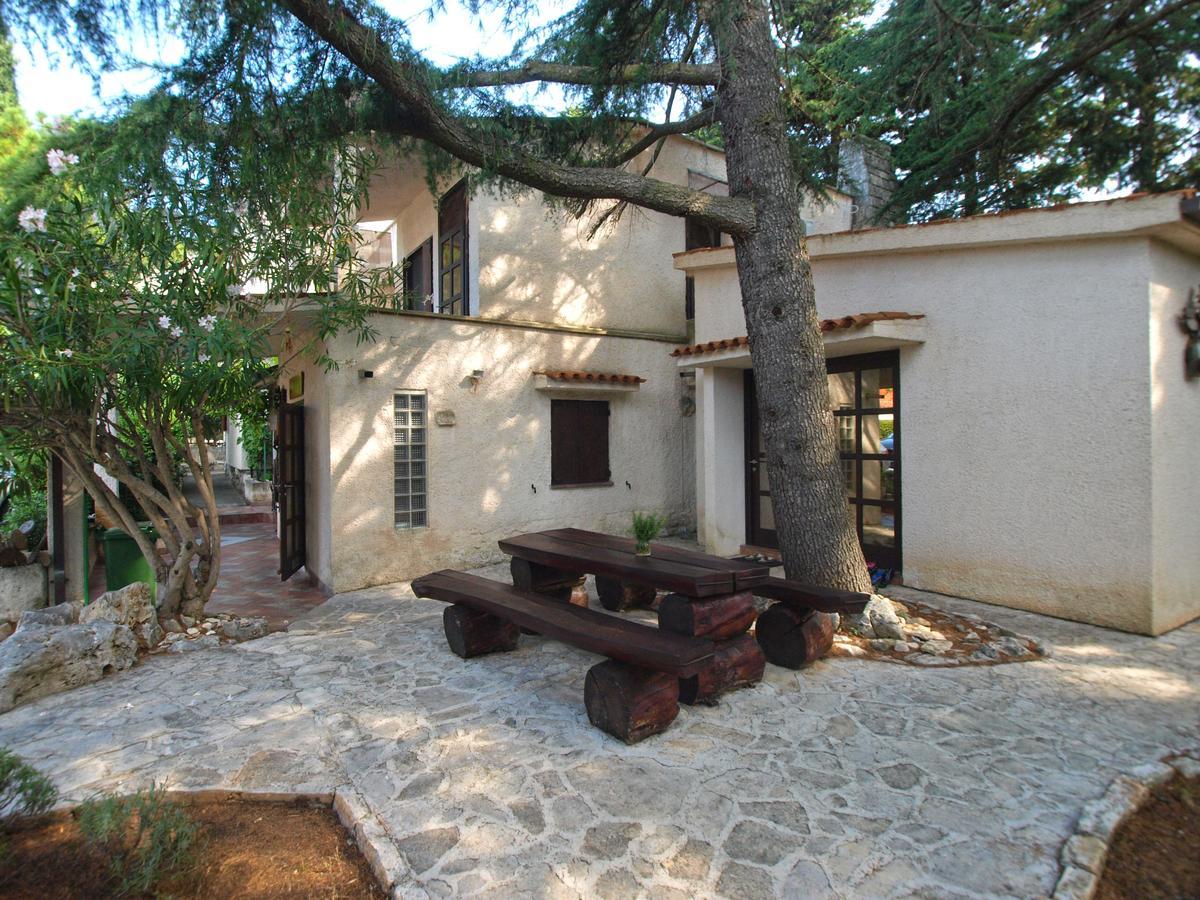 Apartments Nenad 1720 Premantura Buitenkant foto