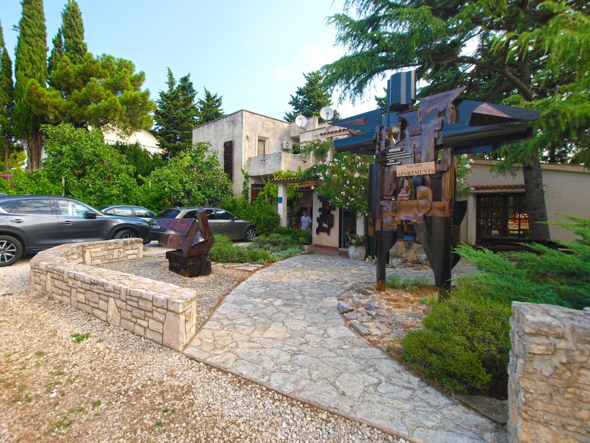 Apartments Nenad 1720 Premantura Buitenkant foto