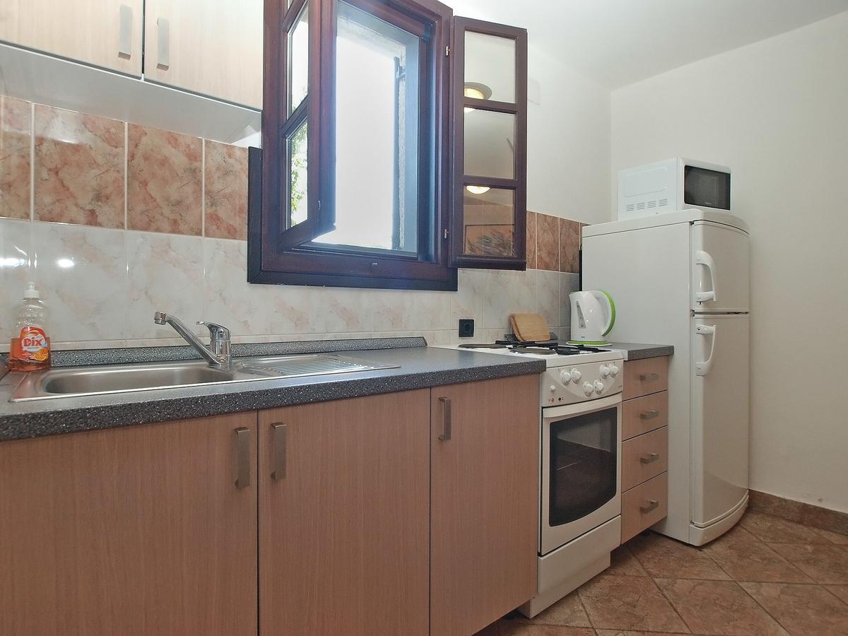 Apartments Nenad 1720 Premantura Buitenkant foto